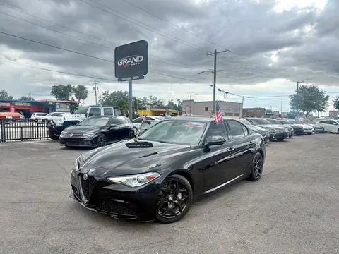 2021 Alfa Romeo Giulia RED