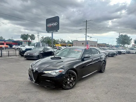 2021 Alfa Romeo Giulia RED