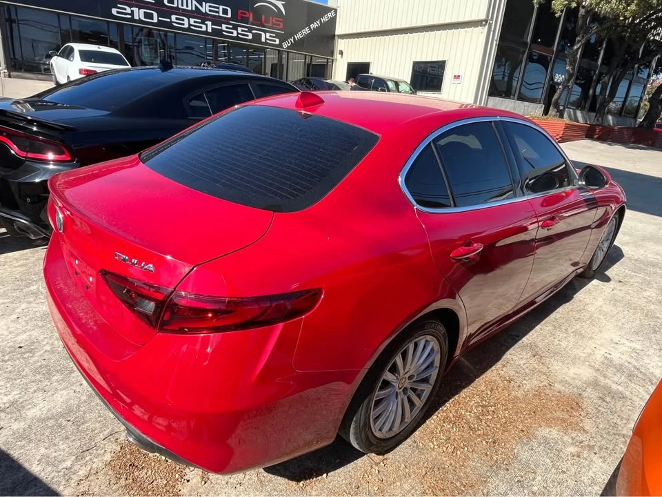 2021 Alfa Romeo Giulia - Image 6 of 10