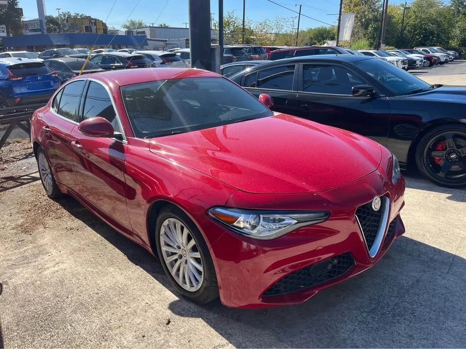 2021 Alfa Romeo Giulia - Image 2 of 10
