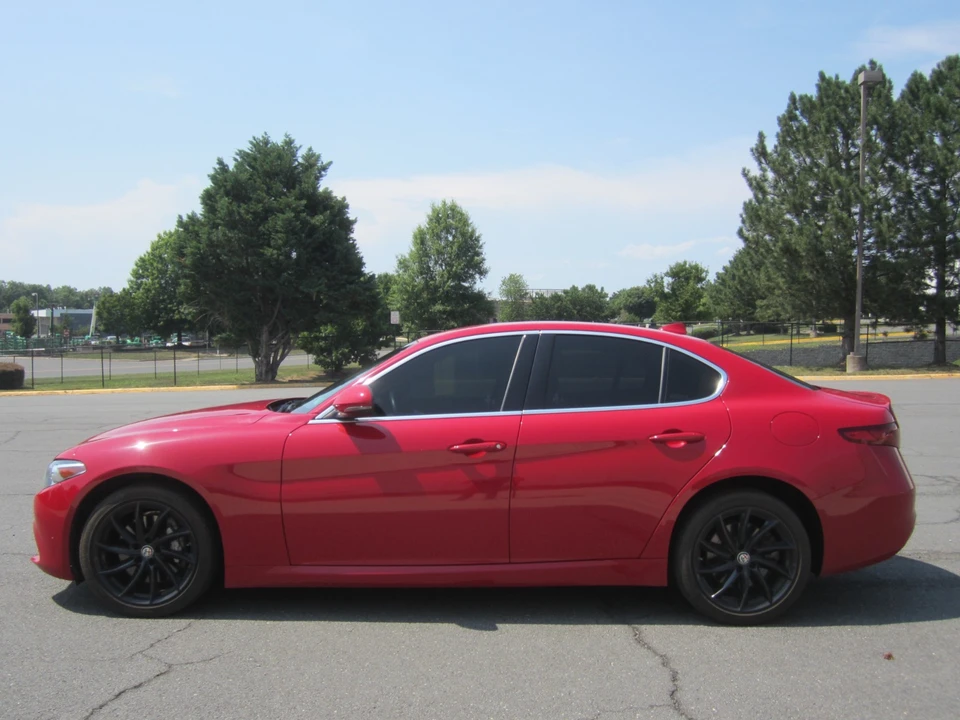 2021 Alfa Romeo Giulia - Image 4 of 31