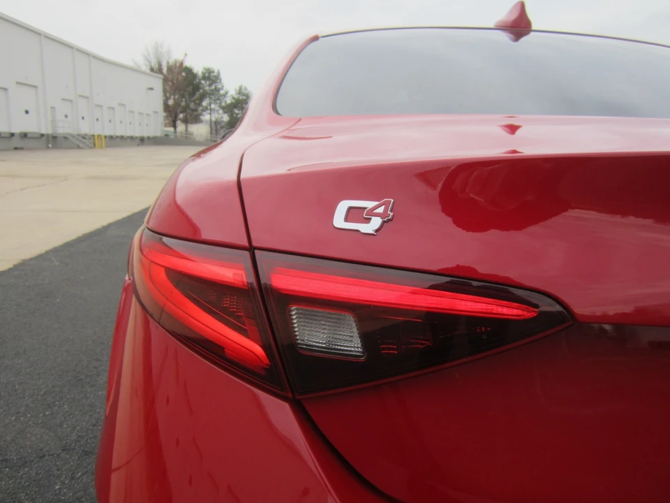 2021 Alfa Romeo Giulia - Image 8 of 31