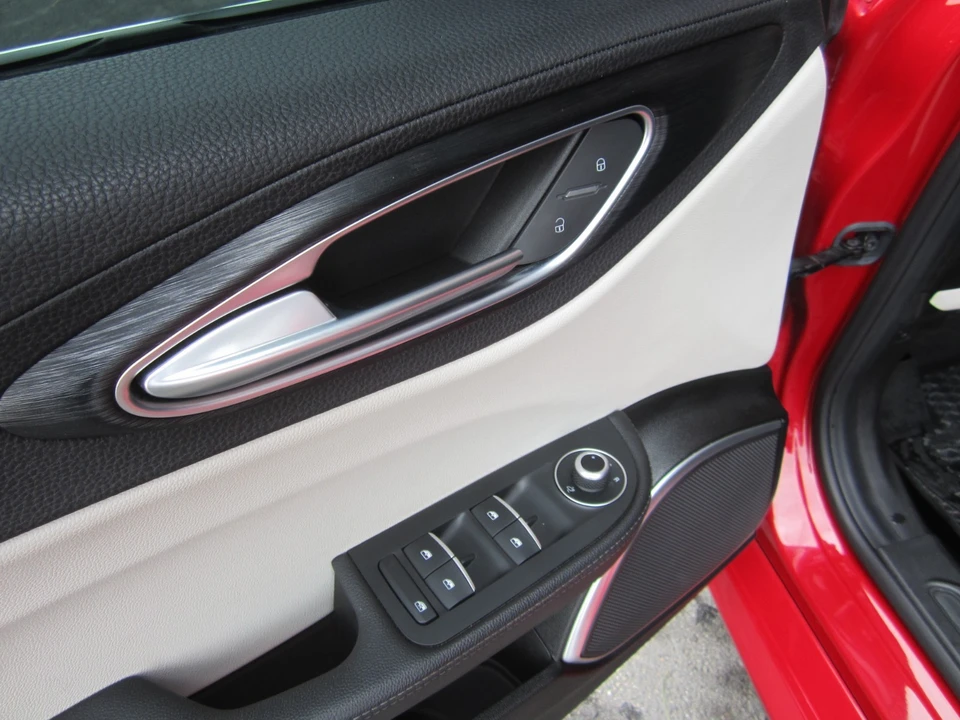 2021 Alfa Romeo Giulia - Image 21 of 31
