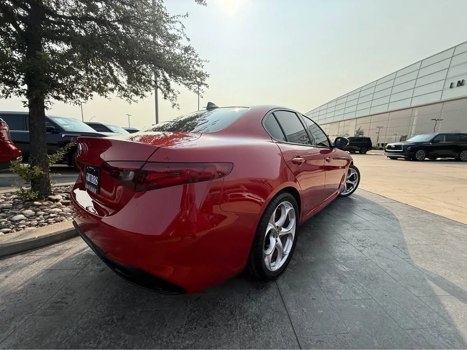 2021 Alfa Romeo Giulia - Image 3 of 20