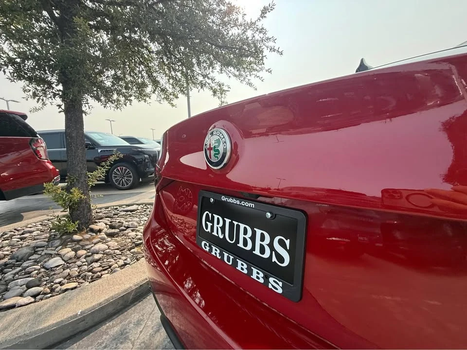 2021 Alfa Romeo Giulia - Image 18 of 20