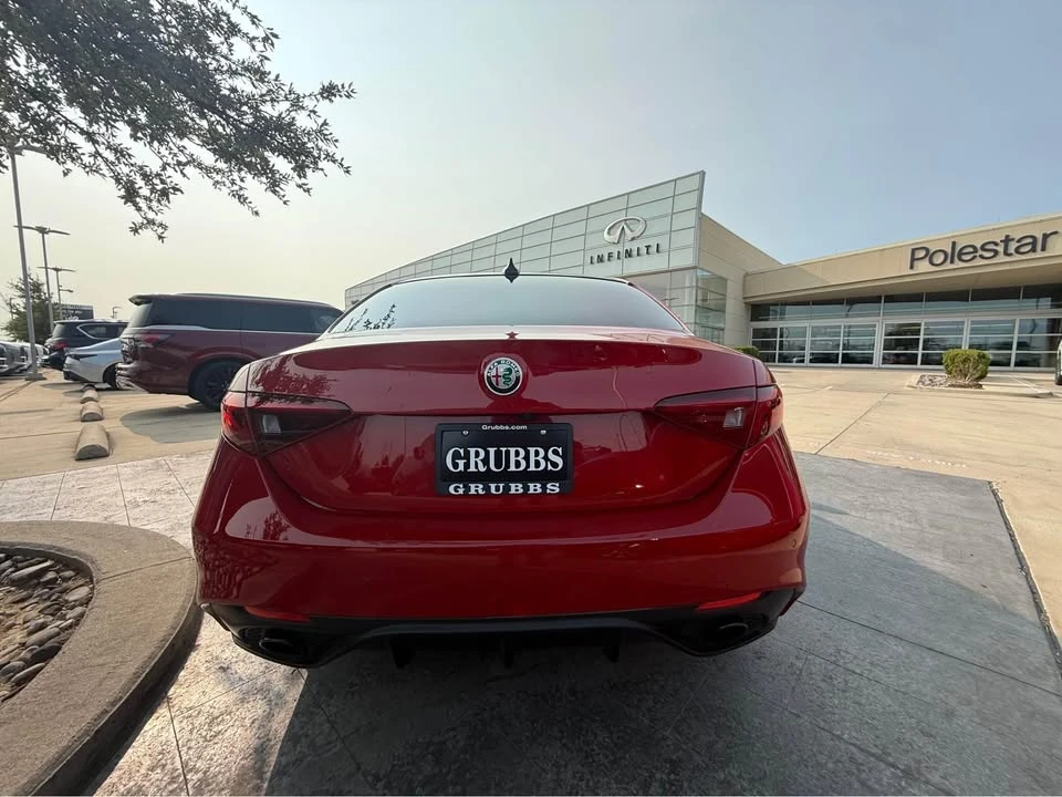 2021 Alfa Romeo Giulia - Image 5 of 20