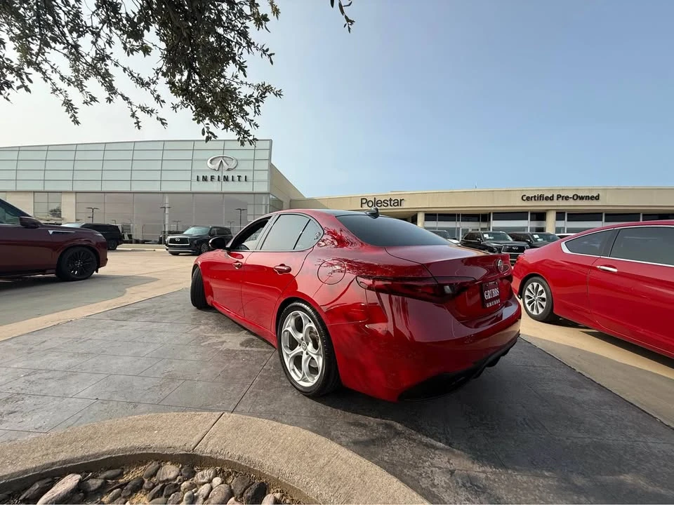 2021 Alfa Romeo Giulia - Image 4 of 20