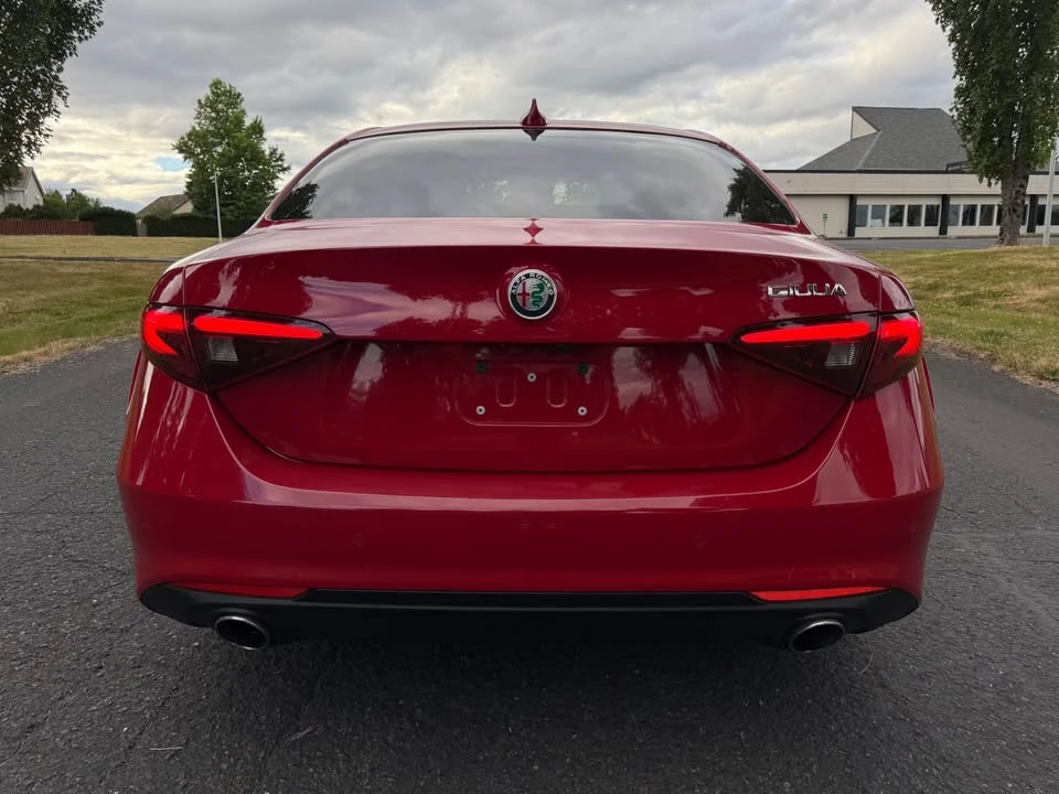 2021 Alfa Romeo Giulia - Image 7 of 20