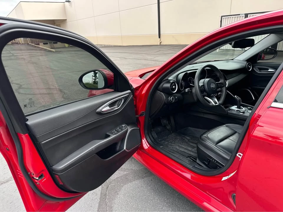 2021 Alfa Romeo Giulia - Image 18 of 20