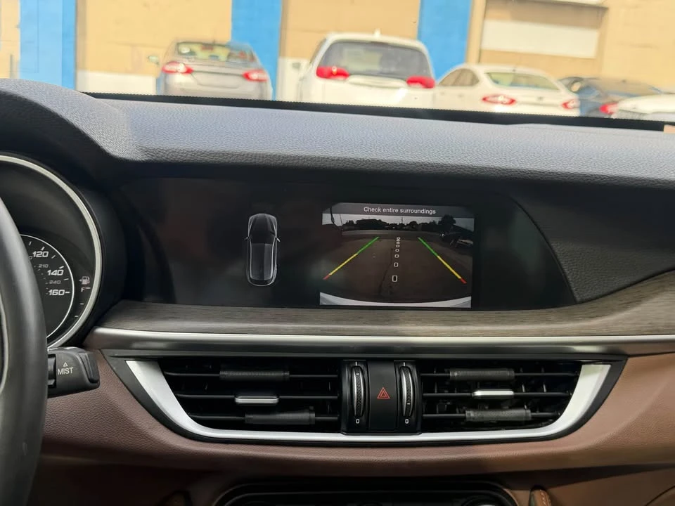 2021 Alfa Romeo Giulia - Image 12 of 13