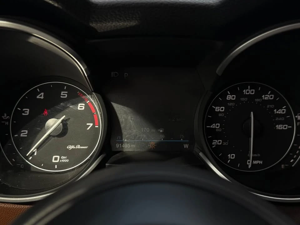 2021 Alfa Romeo Giulia - Image 9 of 13