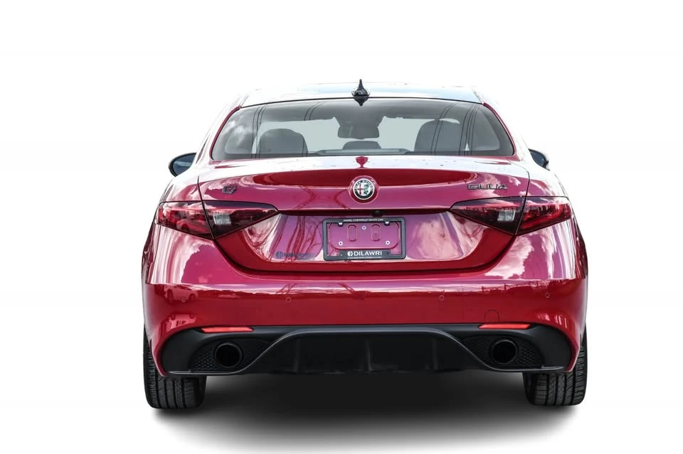 2021 Alfa Romeo Giulia - Image 9 of 20