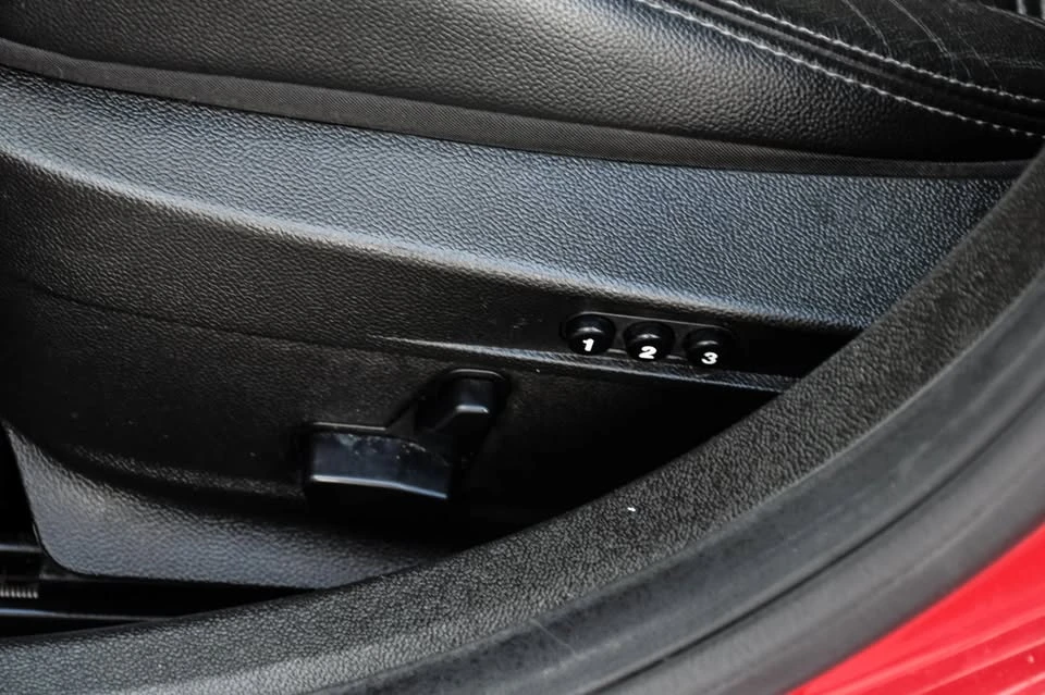 2021 Alfa Romeo Giulia - Image 16 of 20