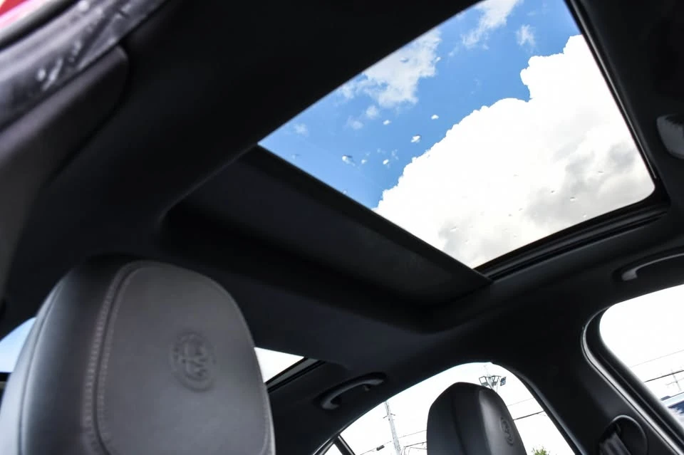 2021 Alfa Romeo Giulia - Image 13 of 20