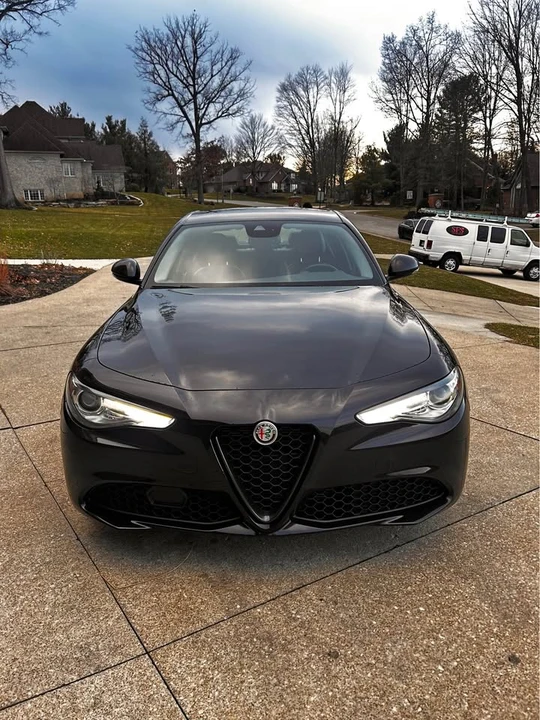 2021 Alfa Romeo Giulia - Image 2 of 18