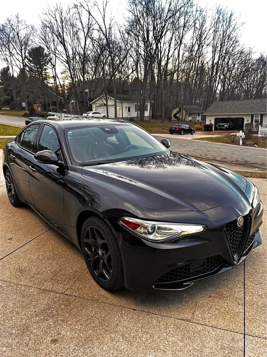 2021 Alfa Romeo Giulia - Image 3 of 18