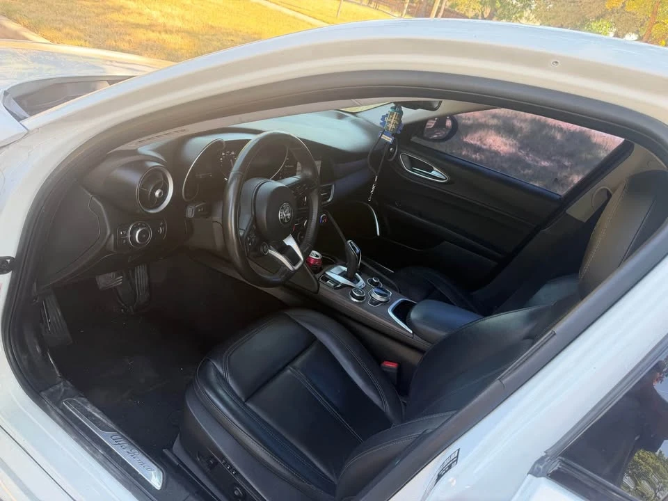 2021 Alfa Romeo Giulia - Image 11 of 20