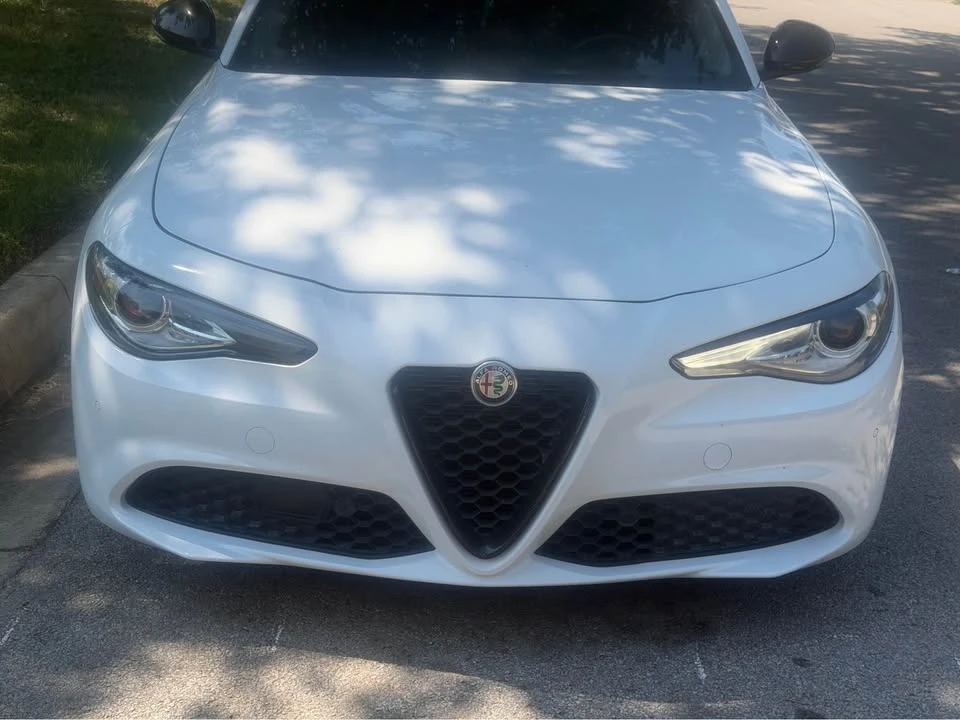 2021 Alfa Romeo Giulia - Image 19 of 20