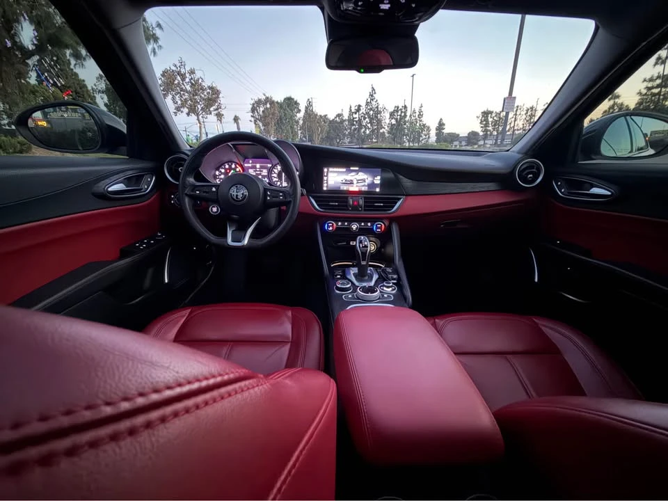 2021 Alfa Romeo Giulia - Image 12 of 12