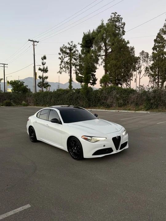 2021 Alfa Romeo Giulia - Image 2 of 12