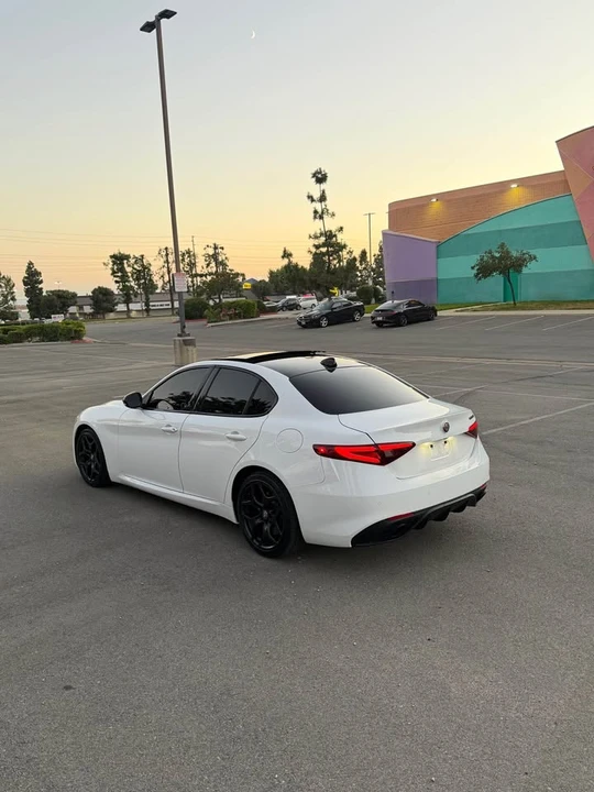 2021 Alfa Romeo Giulia - Image 3 of 12