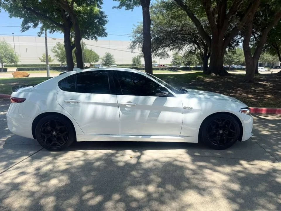 2021 Alfa Romeo Giulia - Image 4 of 12