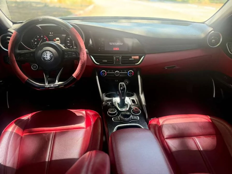 2021 Alfa Romeo Giulia - Image 11 of 12