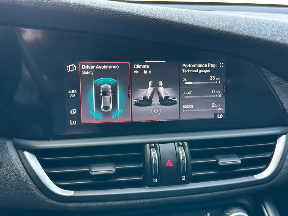 2021 Alfa Romeo Giulia - Image 7 of 10
