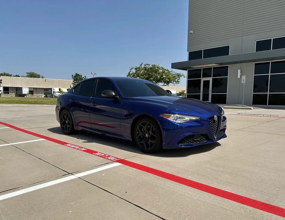 2021 Alfa Romeo Giulia - Image 3 of 10
