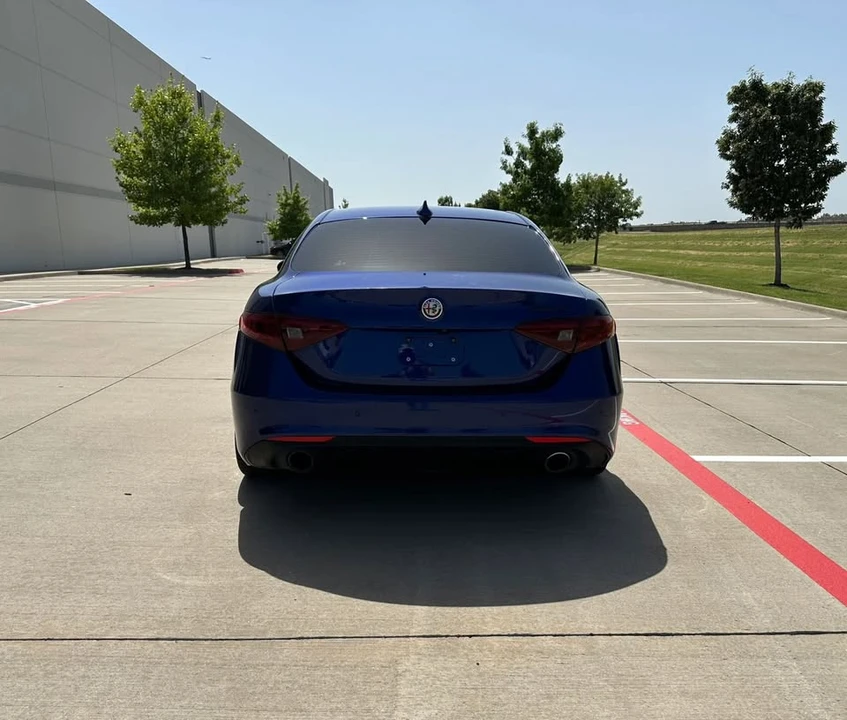 2021 Alfa Romeo Giulia - Image 4 of 10