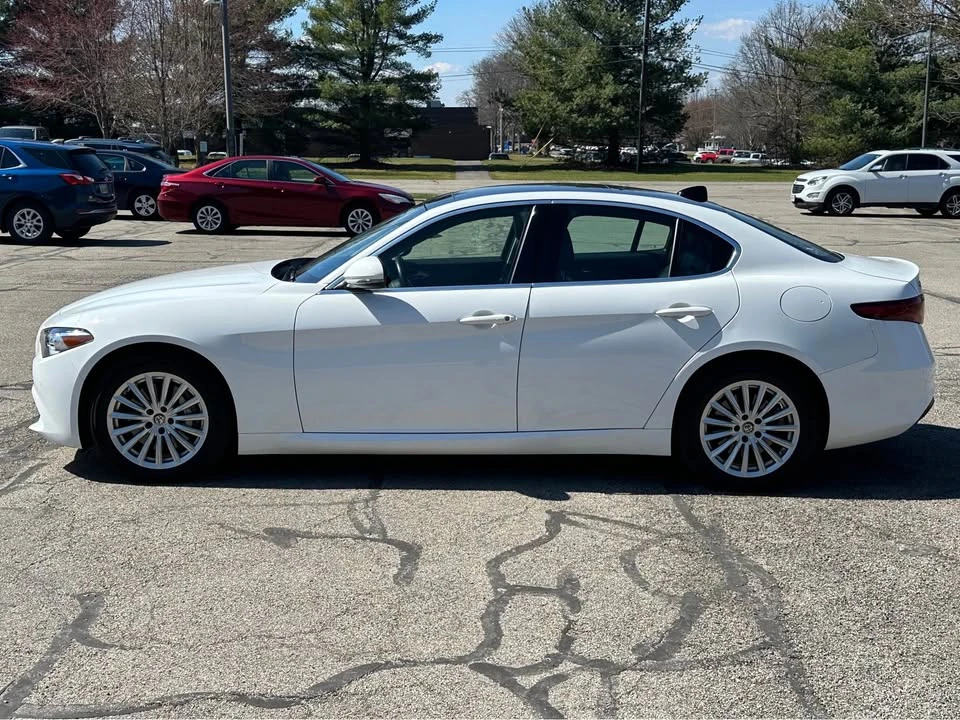 2021 Alfa Romeo Giulia - Image 6 of 12