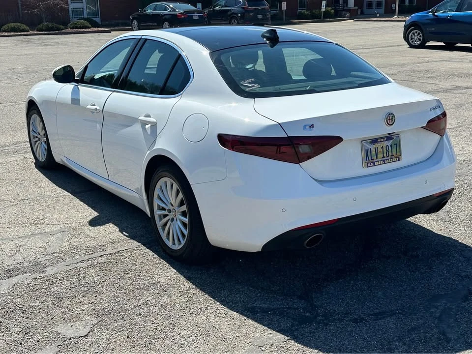 2021 Alfa Romeo Giulia - Image 5 of 12