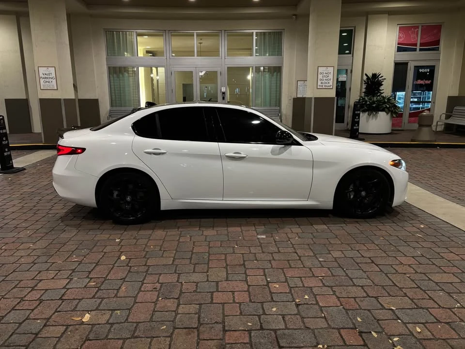 2021 Alfa Romeo Giulia - Image 3 of 11