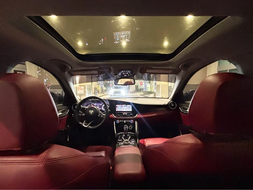 2021 Alfa Romeo Giulia - Image 10 of 11