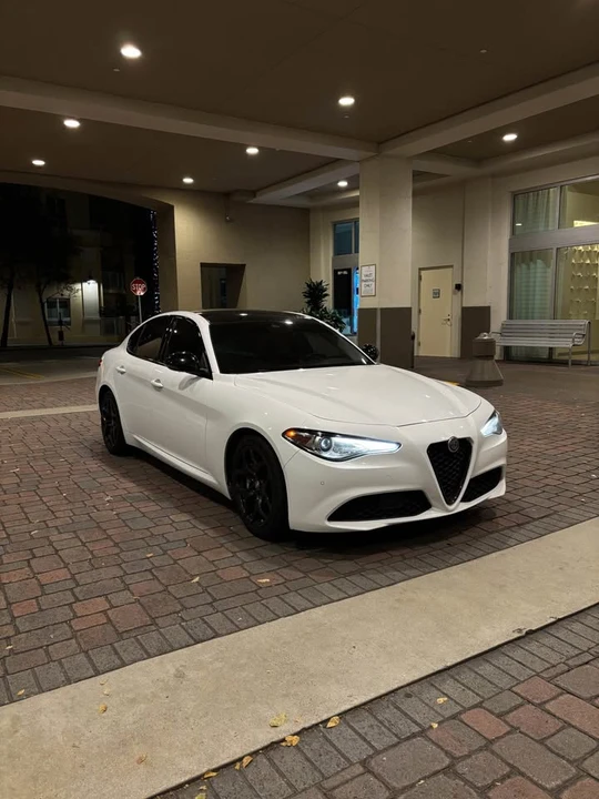2021 Alfa Romeo Giulia - Image 2 of 11