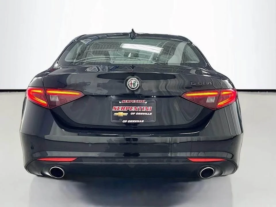 2021 Alfa Romeo Giulia - Image 4 of 13