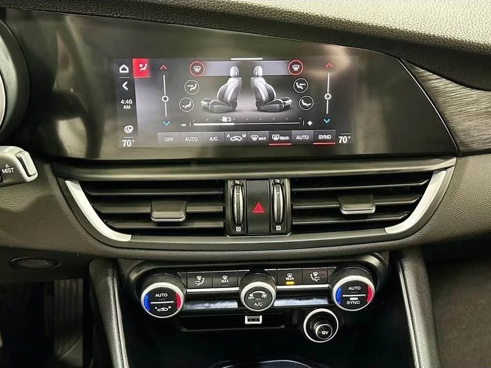 2021 Alfa Romeo Giulia - Image 8 of 13