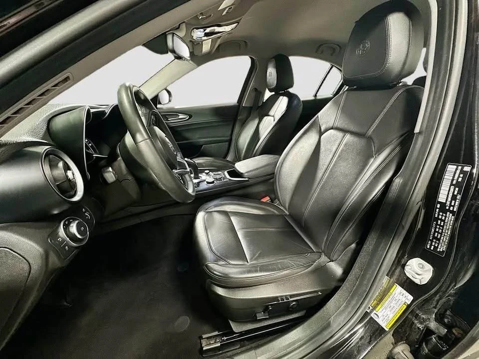 2021 Alfa Romeo Giulia - Image 9 of 13