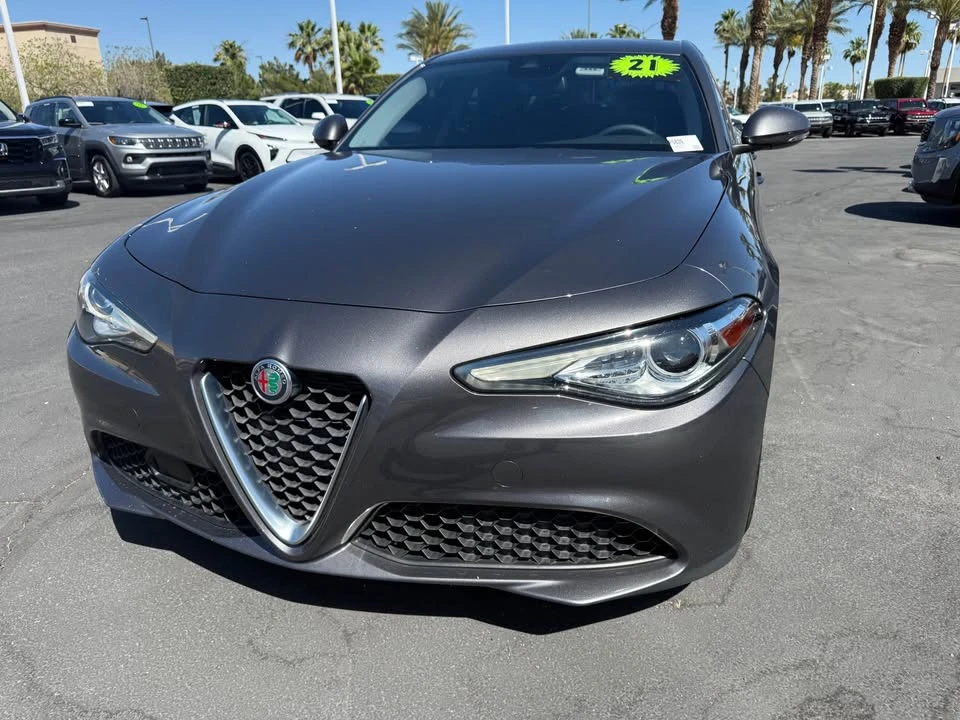 2021 Alfa Romeo Giulia - Image 7 of 13
