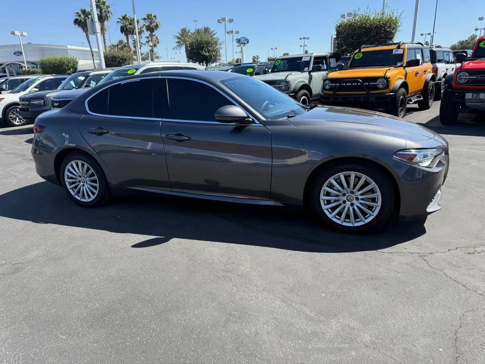 2021 Alfa Romeo Giulia - Image 9 of 13