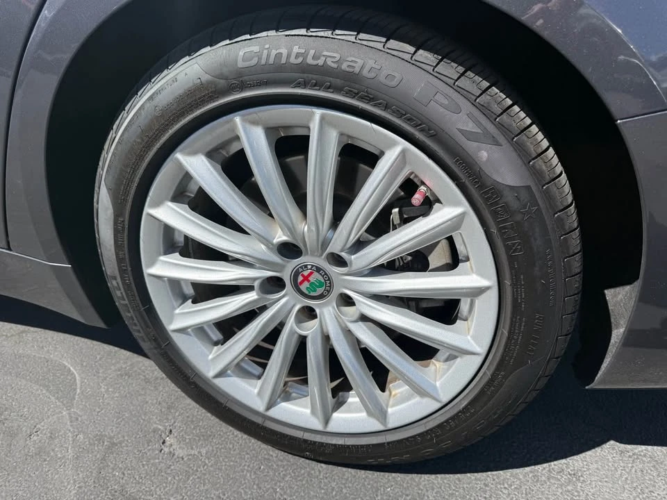 2021 Alfa Romeo Giulia - Image 6 of 13