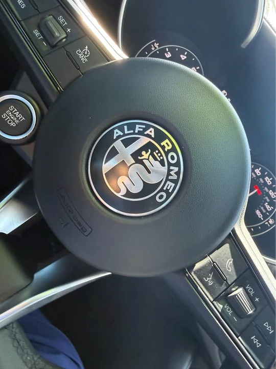 2021 Alfa Romeo Giulia - Image 11 of 13