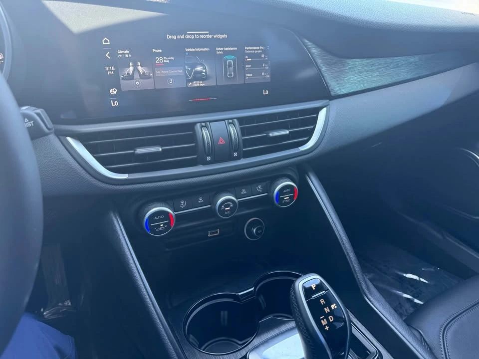 2021 Alfa Romeo Giulia - Image 10 of 13