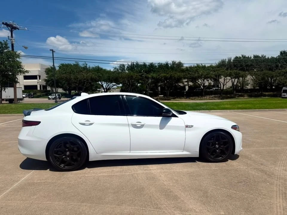2021 Alfa Romeo Giulia - Image 4 of 11