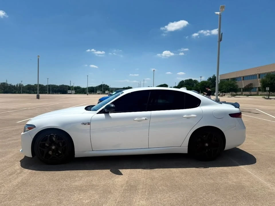 2021 Alfa Romeo Giulia - Image 8 of 11