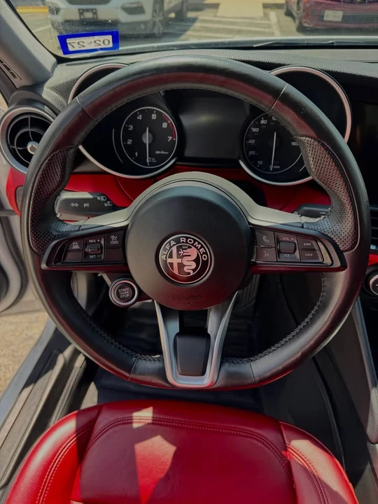 2021 Alfa Romeo Giulia - Image 8 of 11