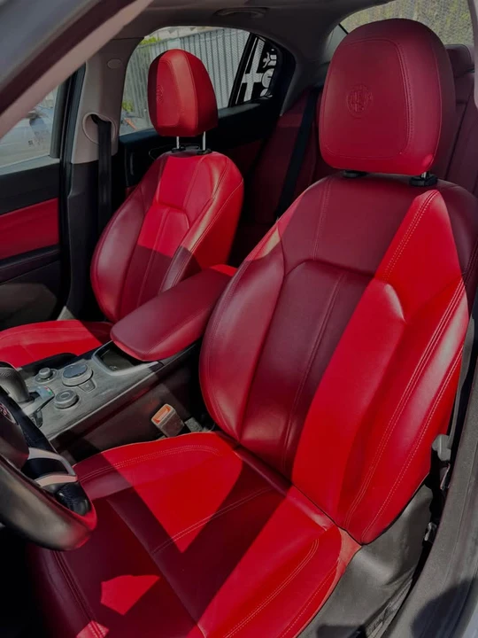 2021 Alfa Romeo Giulia - Image 5 of 11