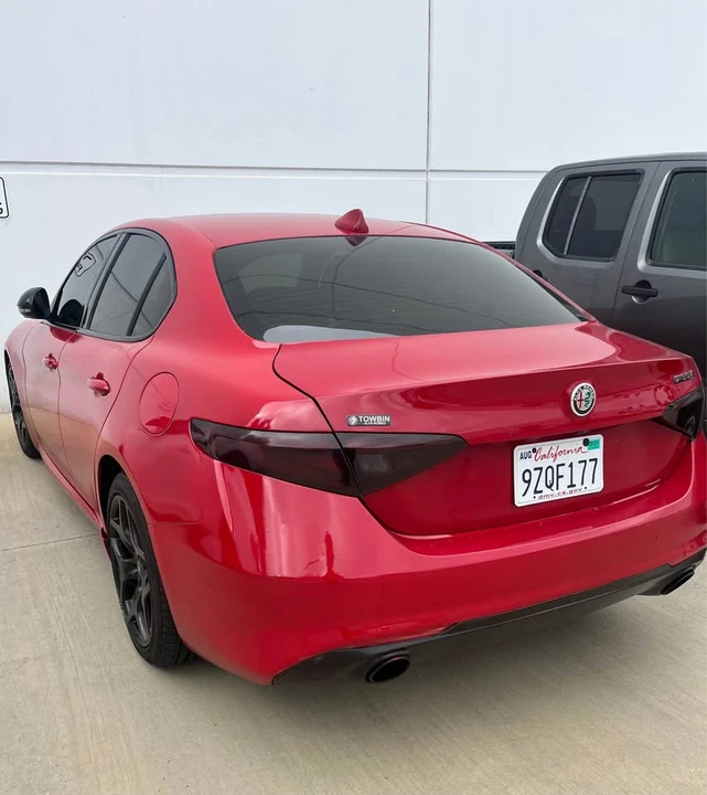 2021 Alfa Romeo Giulia - Image 5 of 8