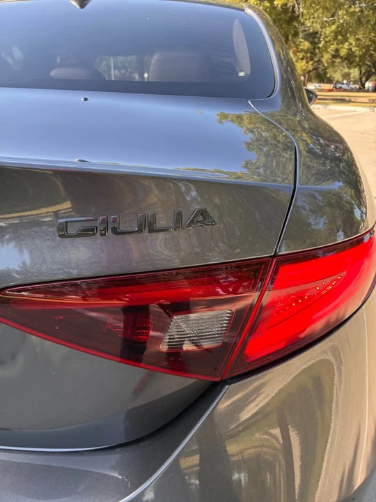 2021 Alfa Romeo Giulia - Image 10 of 10