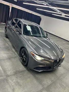 2021 Alfa Romeo Giulia Sprint Sedan 4D